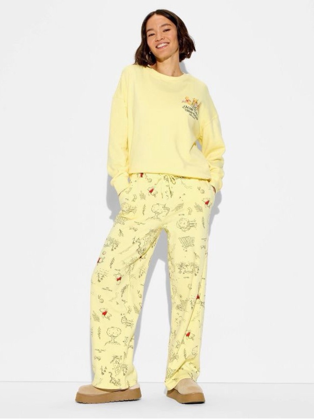 Women's Winnie The Pooh Fleece Graphic Sweatpants & Sweatshirt - Honey Yellow XS